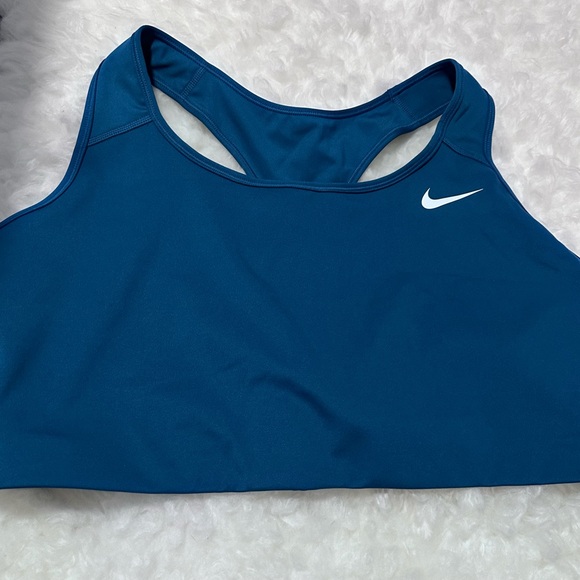 Plus Size Nike Swoosh Sports Bra | Size 3x NWT - Picture 2 of 7